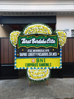 Papan Bunga Duka di Kampung Bali